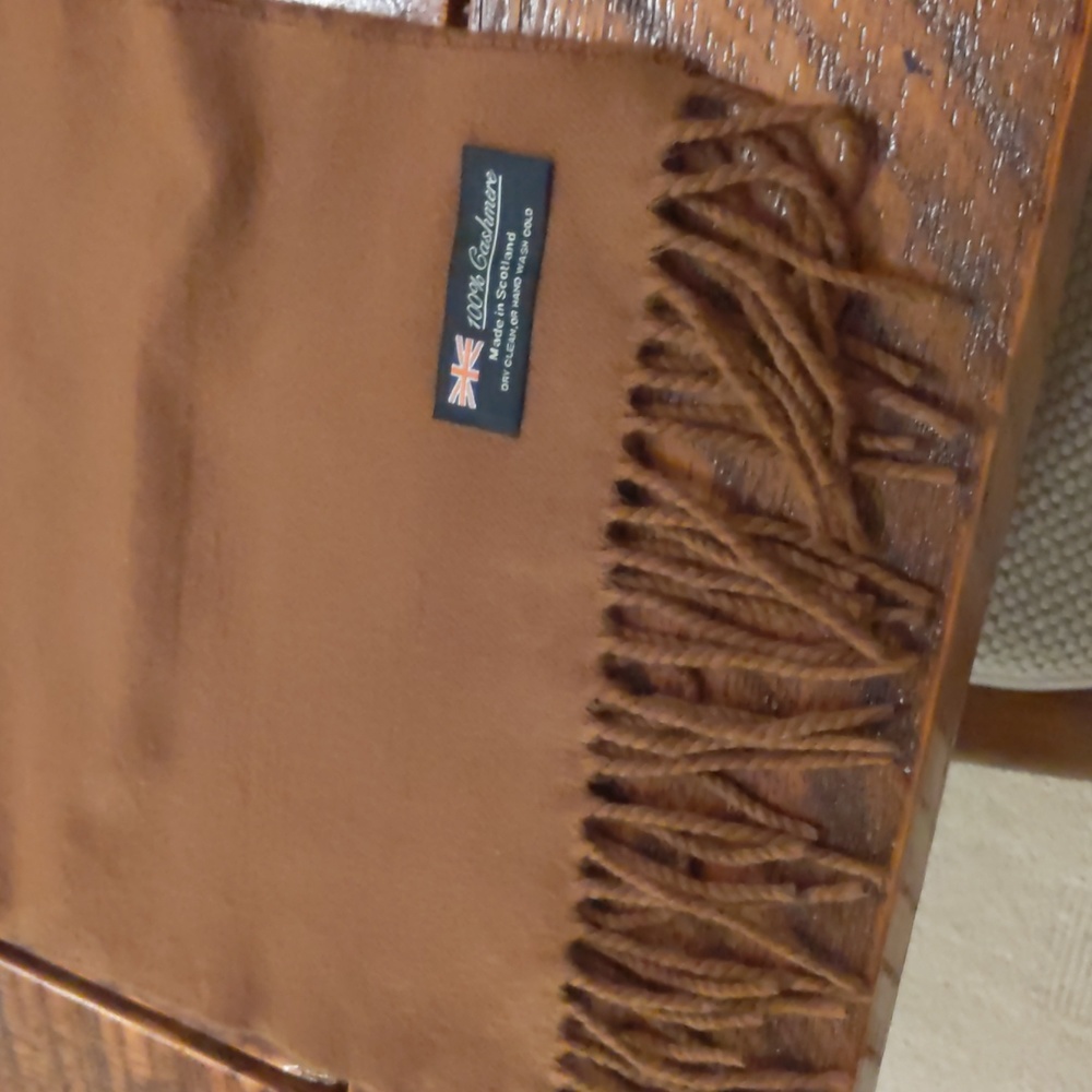 Cashmere scarf - Picture 4 of 4